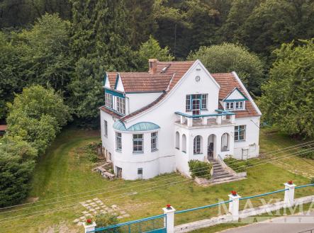   | Prodej - dům/vila, 325 m²