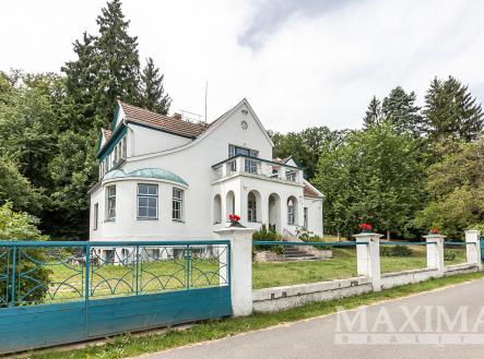   | Prodej - dům/vila, 325 m²