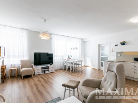   | Pronájem bytu, 2+kk, 62 m²