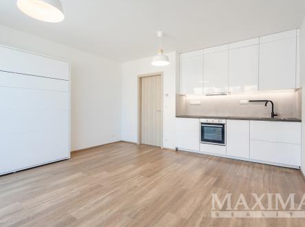   | Pronájem bytu, 1+kk, 32 m²