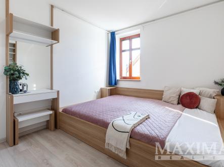   | Prodej - dům/vila, 294 m²