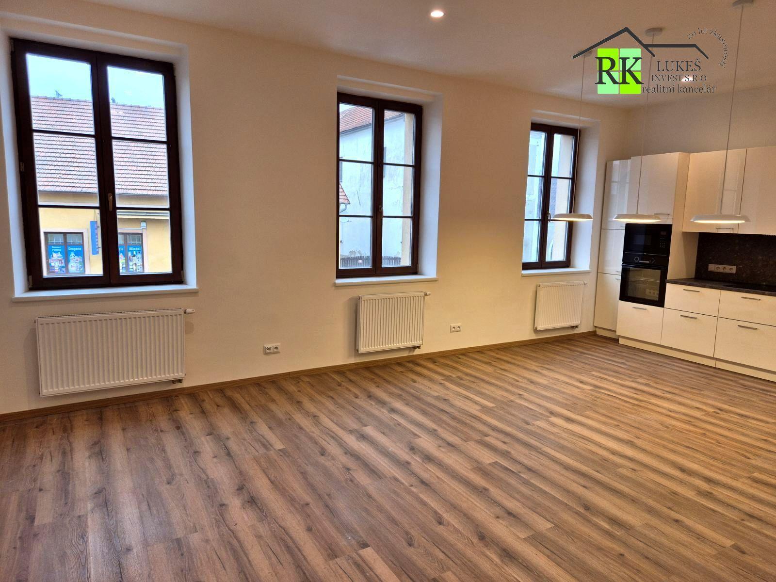 Ondřejov u Prahy, zděný byt po rekonstrukci 3+kk, 76m2. 1. Patro.