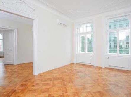 2065.jpg | Pronájem - kanceláře, 319 m²