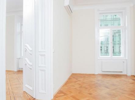 2066.jpg | Pronájem - kanceláře, 319 m²