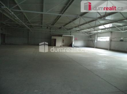 4 | Pronájem - komerční objekt, výroba, 940 m²
