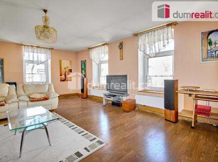 4 | Prodej - dům/vila, 980 m²