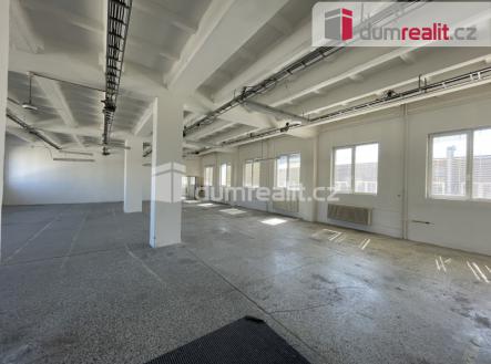 1 | Pronájem - obchodní prostor, 400 m²