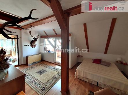 4 | Prodej - dům/vila, 230 m²