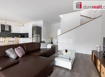 2 | Prodej - dům/vila, 141 m²