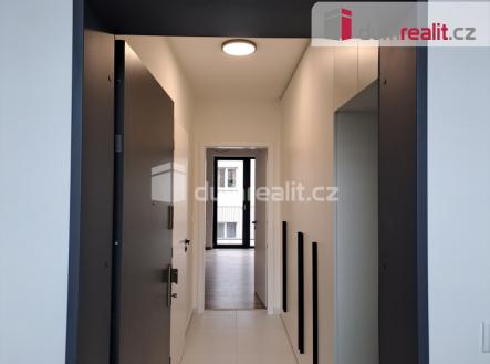 2 | Pronájem bytu, 1+kk, 35 m²