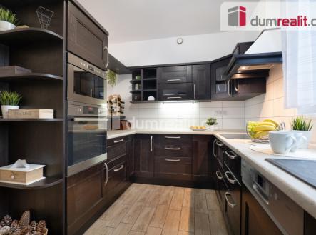 8 | Prodej - dům/vila, 179 m²