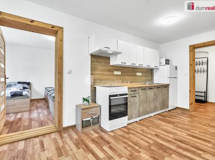 2 | Prodej - dům/vila, 180 m²