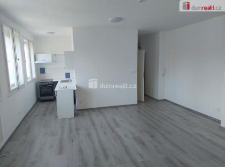 2 | Pronájem bytu, 1+kk, 37 m²