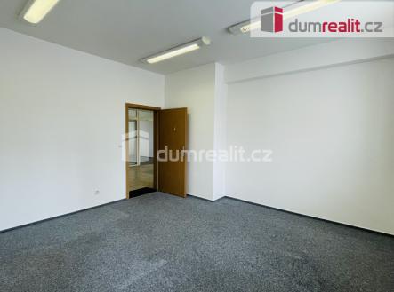 Pronájem - kanceláře, 129 m²