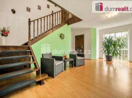 4 | Prodej - dům/vila, 310 m²