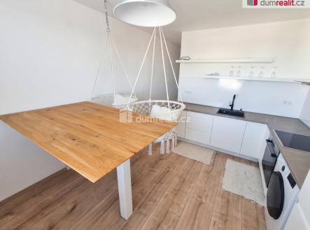 4 | Pronájem bytu, 2+1, 63 m²