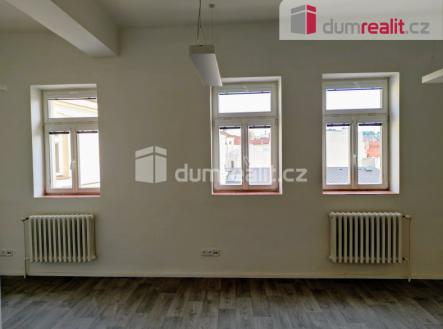 1 | Pronájem - kanceláře, 27 m²