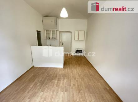 3 | Pronájem bytu, 2+kk, 35 m²