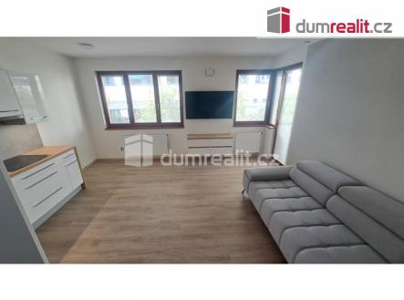 2 | Pronájem bytu, 3+kk, 72 m²