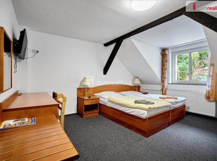 2 | Prodej - penzion, 280 m²