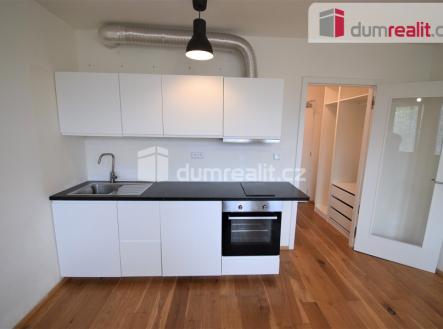 4 | Pronájem bytu, 1+kk, 27 m²