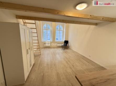 4 | Pronájem bytu, 1+kk, 48 m²