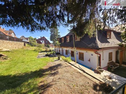 4 | Prodej - dům/vila, 350 m²