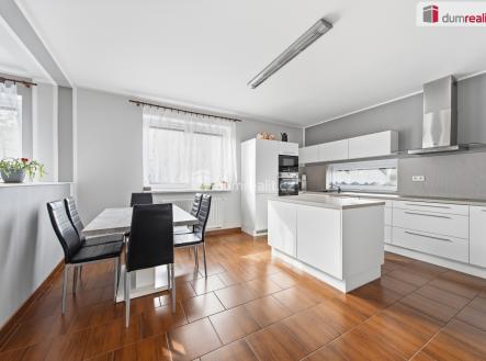 2 | Prodej - dům/vila, 170 m²