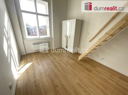 4 | Pronájem bytu, 1+kk, 35 m²