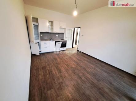 4 | Pronájem bytu, 2+kk, 43 m²