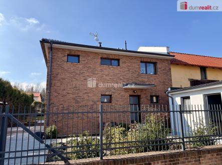 3 | Prodej - dům/vila, 200 m²