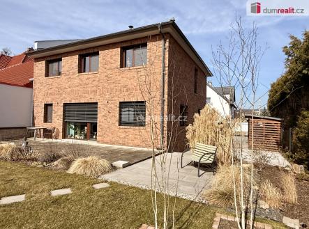 4 | Prodej - dům/vila, 200 m²