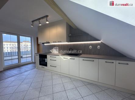 3 | Pronájem bytu, 4+kk, 100 m²