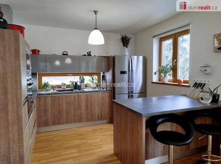 4 | Prodej - dům/vila, 156 m²