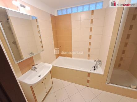4 | Pronájem bytu, 4+kk, 84 m²