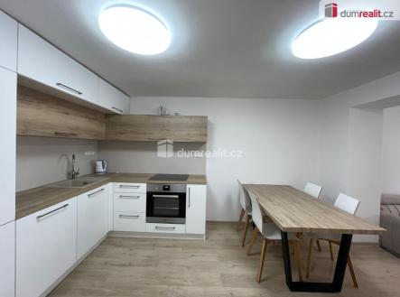 2 | Pronájem bytu, 1+kk, 37 m²