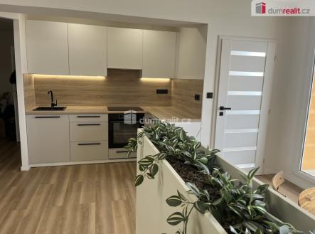 3 | Pronájem bytu, 2+kk, 40 m²