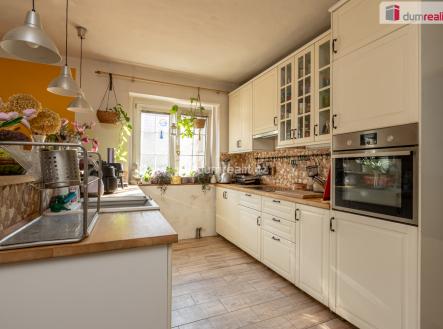 3 | Prodej - dům/vila, 220 m²