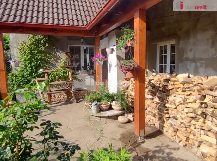 4 | Prodej - dům/vila, 220 m²