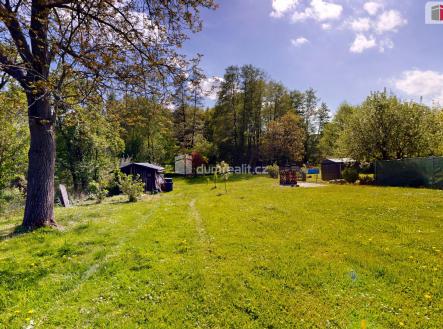 3 | Prodej - pozemek, zahrada, 884 m²