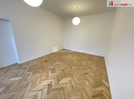 4 | Pronájem bytu, 1+1, 38 m²