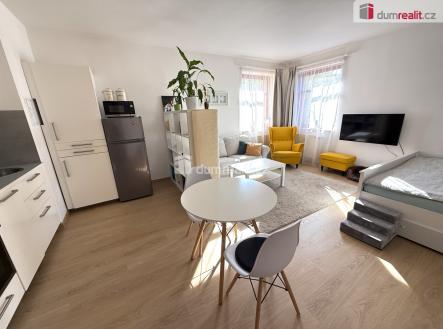 2 | Pronájem bytu, 1+kk, 38 m²