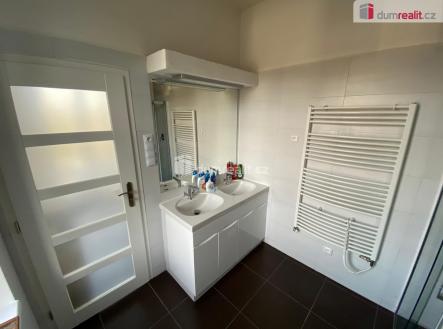 4 | Prodej - dům/vila, 960 m²