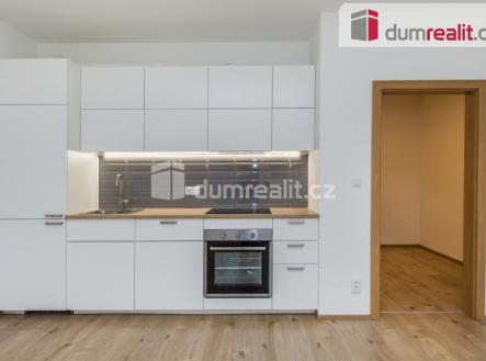 4 | Pronájem bytu, 1+kk, 44 m²