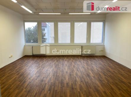 2 | Pronájem - kanceláře, 38 m²