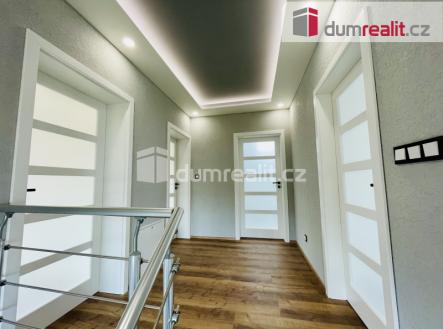2 | Prodej - dům/vila, 159 m²