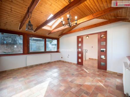 4 | Prodej - dům/vila, 200 m²