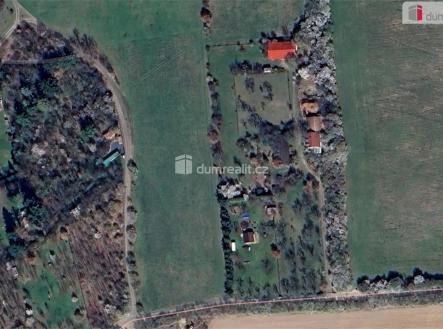 3 | Prodej - pozemek, zahrada, 182 m²