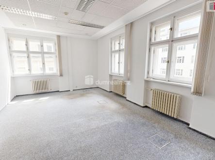 2 | Pronájem - kanceláře, 23 m²