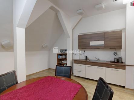 4 | Pronájem - kanceláře, 42 m²